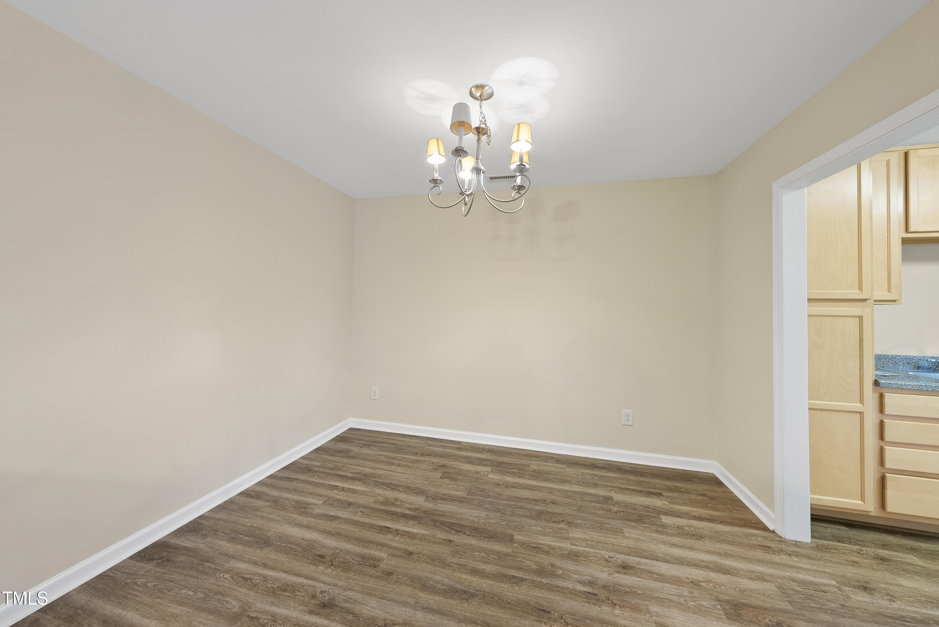 10132 Blackwell Drive Raleigh, NC 27617 - Photo 7 of 29 DSC02521