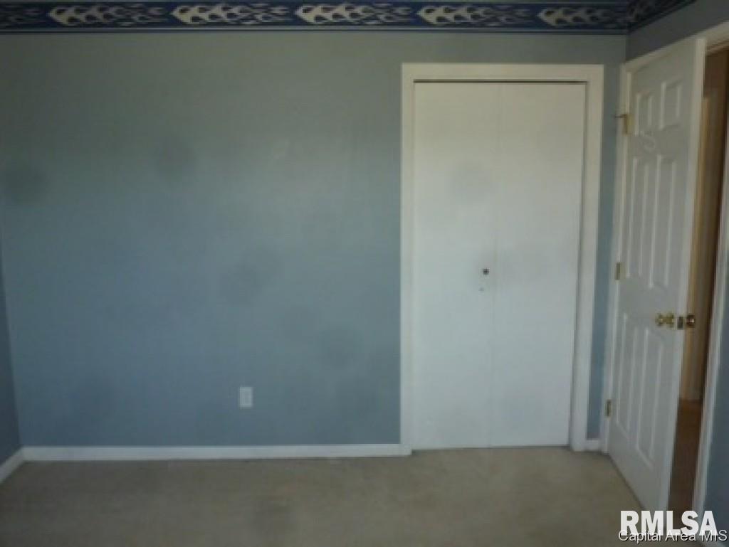 946 South Green Meadow Drive Decatur, IL 62521 - Photo 8 of 14