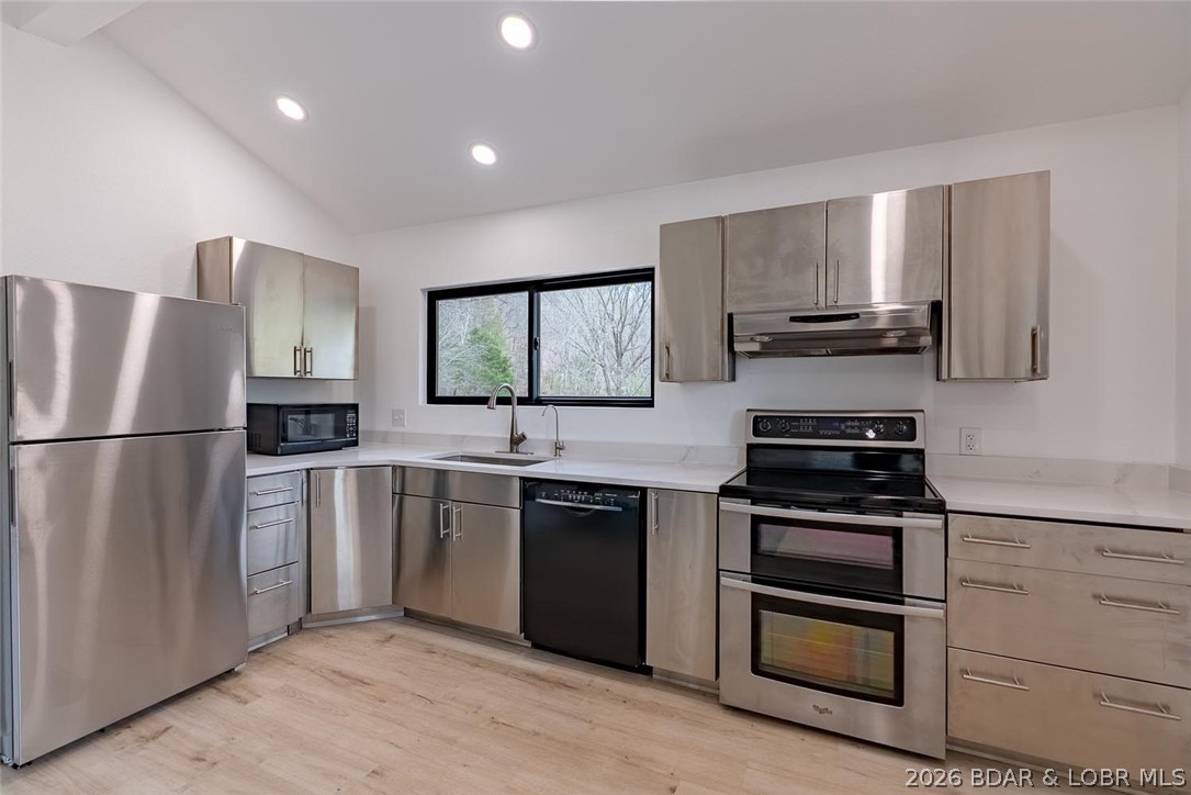 131 Frudeger Road Lake Ozark, MO 65049 - Photo 10 of 78 Full eat in kitchen w/dining area (not visible in