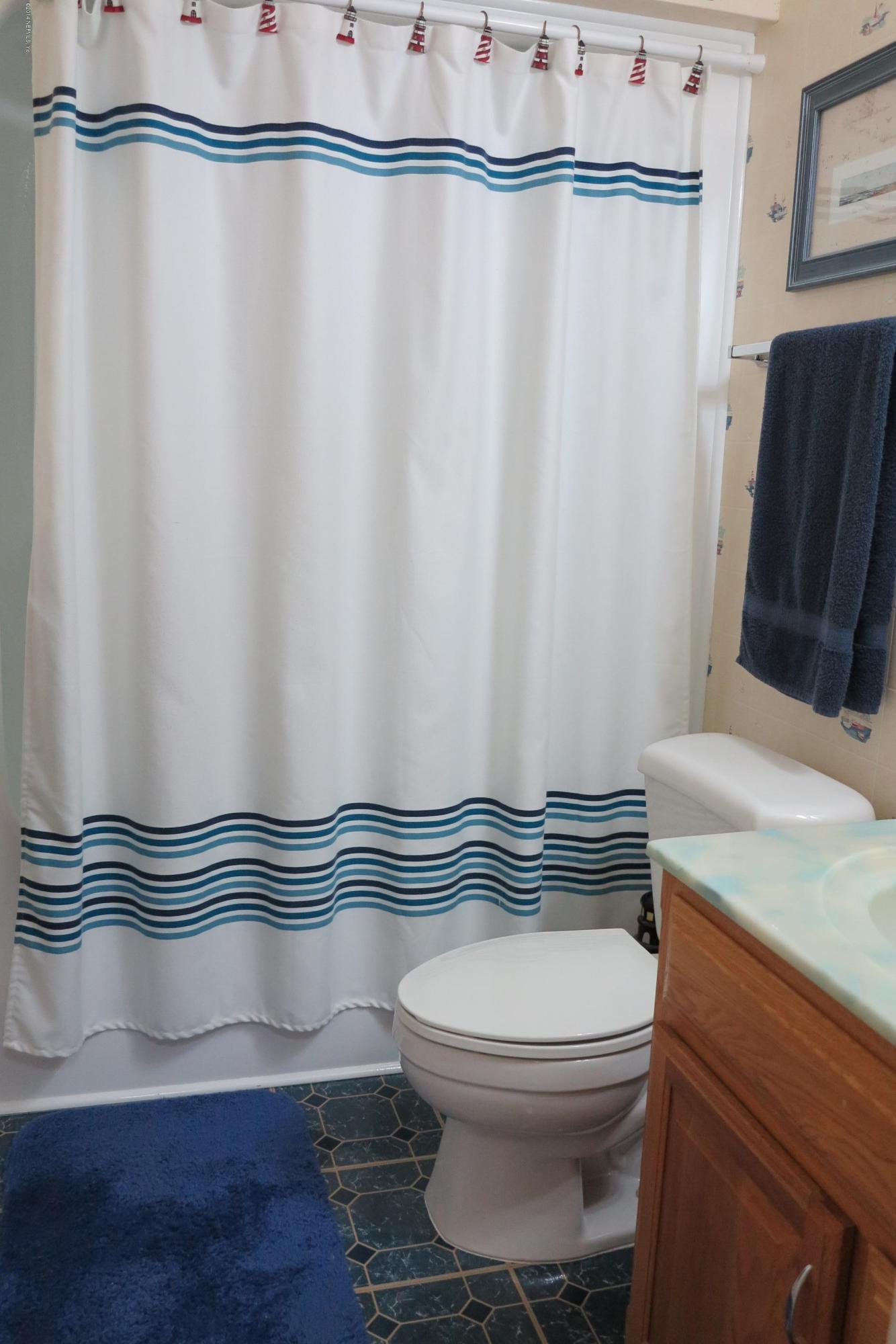 2095 Orange Picker Road Jacksonville, FL 32223 - Photo 41 of 67 Full Bath in Hall