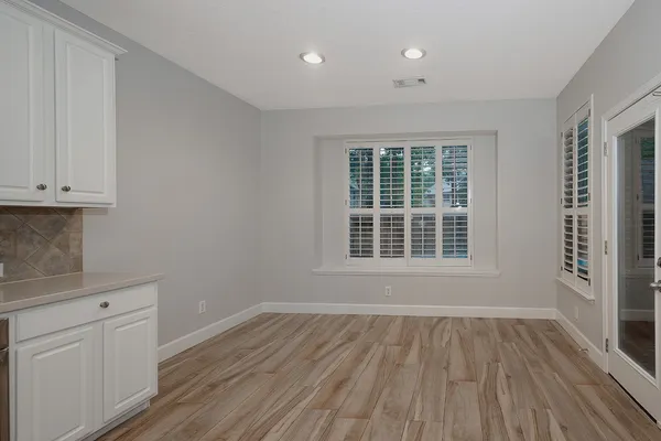 $3,500 | 203 South Brooksedge Circle, The Woodlands, TX 77382