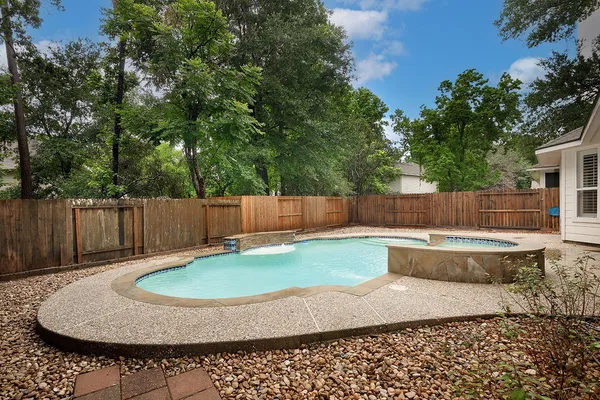 $3,500 | 203 South Brooksedge Circle, The Woodlands, TX 77382