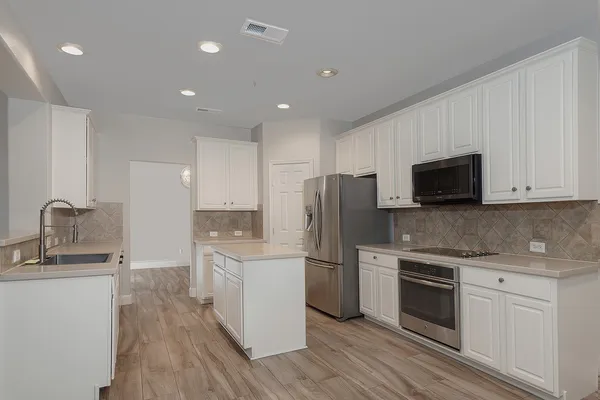 $3,500 | 203 South Brooksedge Circle, The Woodlands, TX 77382