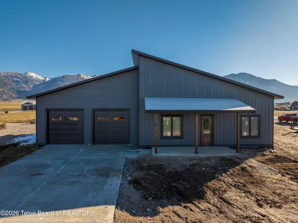 $749,000 | 524 Little Greys Loop, Etna, WY 83118