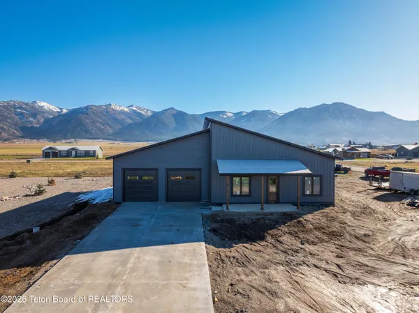 $749,000 | 524 Little Greys Loop, Etna, WY 83118