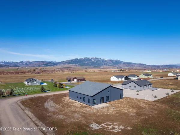 $749,000 | 524 Little Greys Loop, Etna, WY 83118