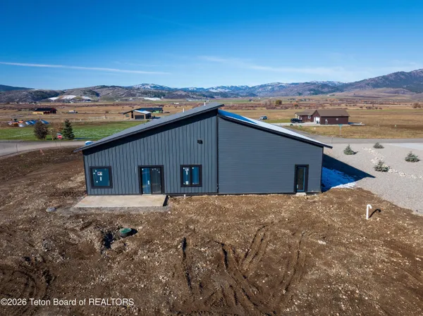 $749,000 | 524 Little Greys Loop, Etna, WY 83118