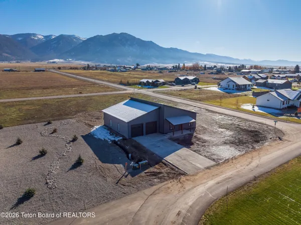 $749,000 | 524 Little Greys Loop, Etna, WY 83118