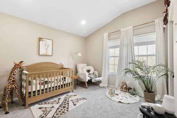 $3,150 | 206 Madison Drive, Unit 206, Streamwood, IL 60107