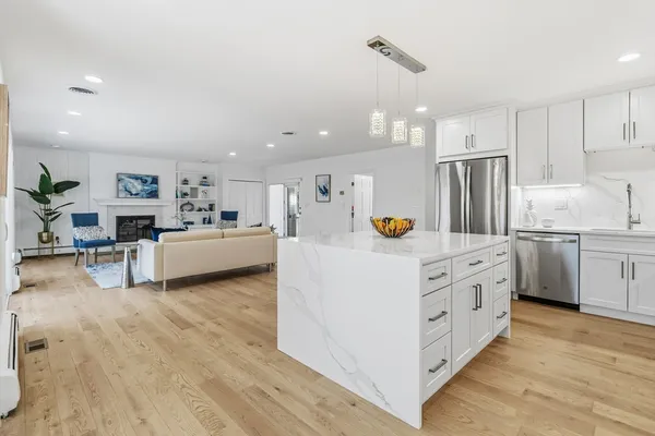 $8,500 | 183 Gardner Street, Hingham, MA 02043