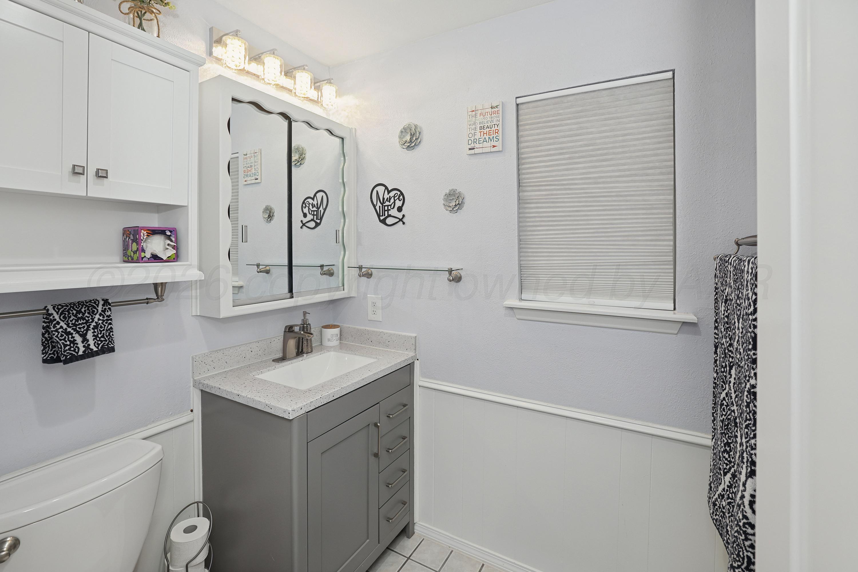 4433 Summit Circle Amarillo, TX 79109 - Photo 15 of 26 16-Primary Bath