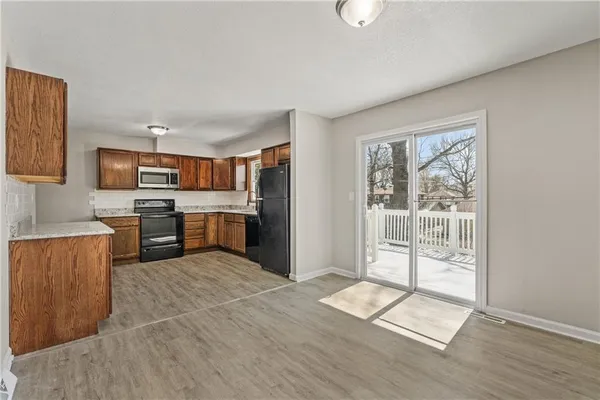 $315,000 | 517 Stacey Drive, Belton, MO 64012