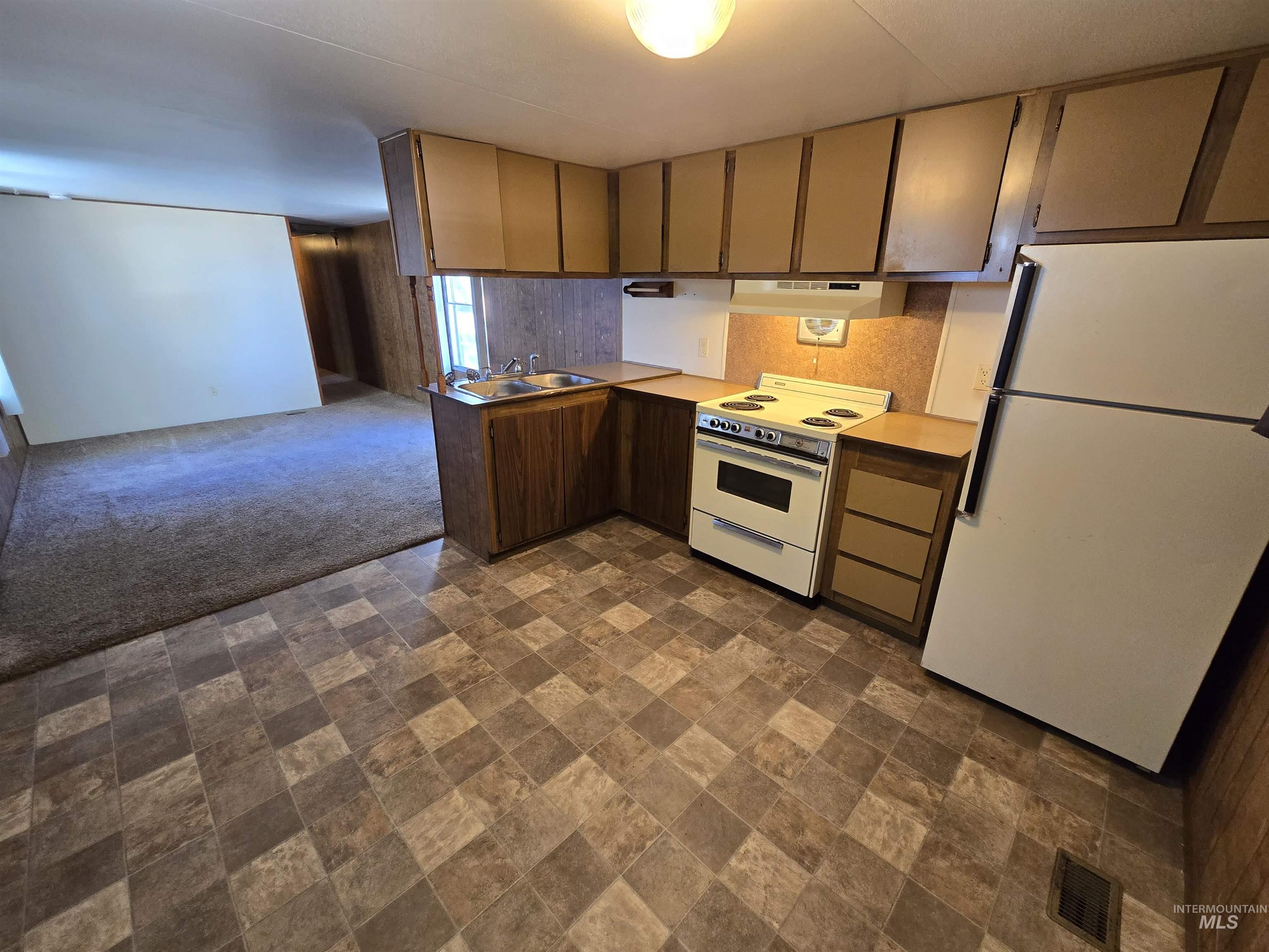 198 South Hills Road, Unit 3 Twin Falls, ID 83301 - Photo 5 of 15