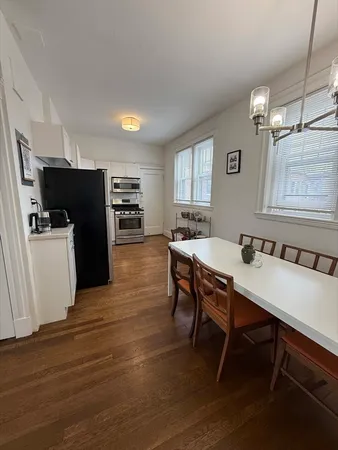 $4,000 | 429 Washington Street, Unit 6, Brookline, MA 02446