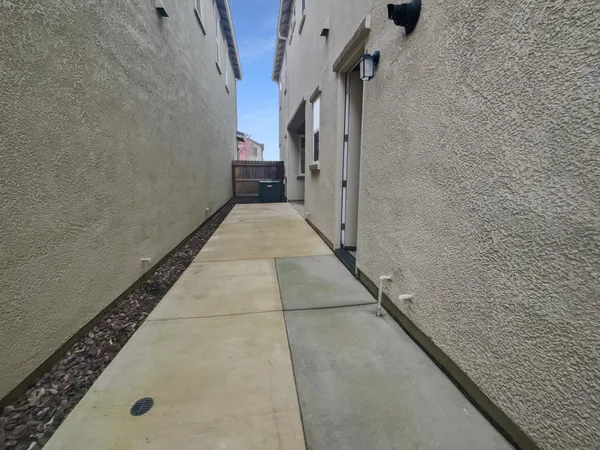 $2,900 | 4418 Natomas Central Drive, Sacramento, CA 95834