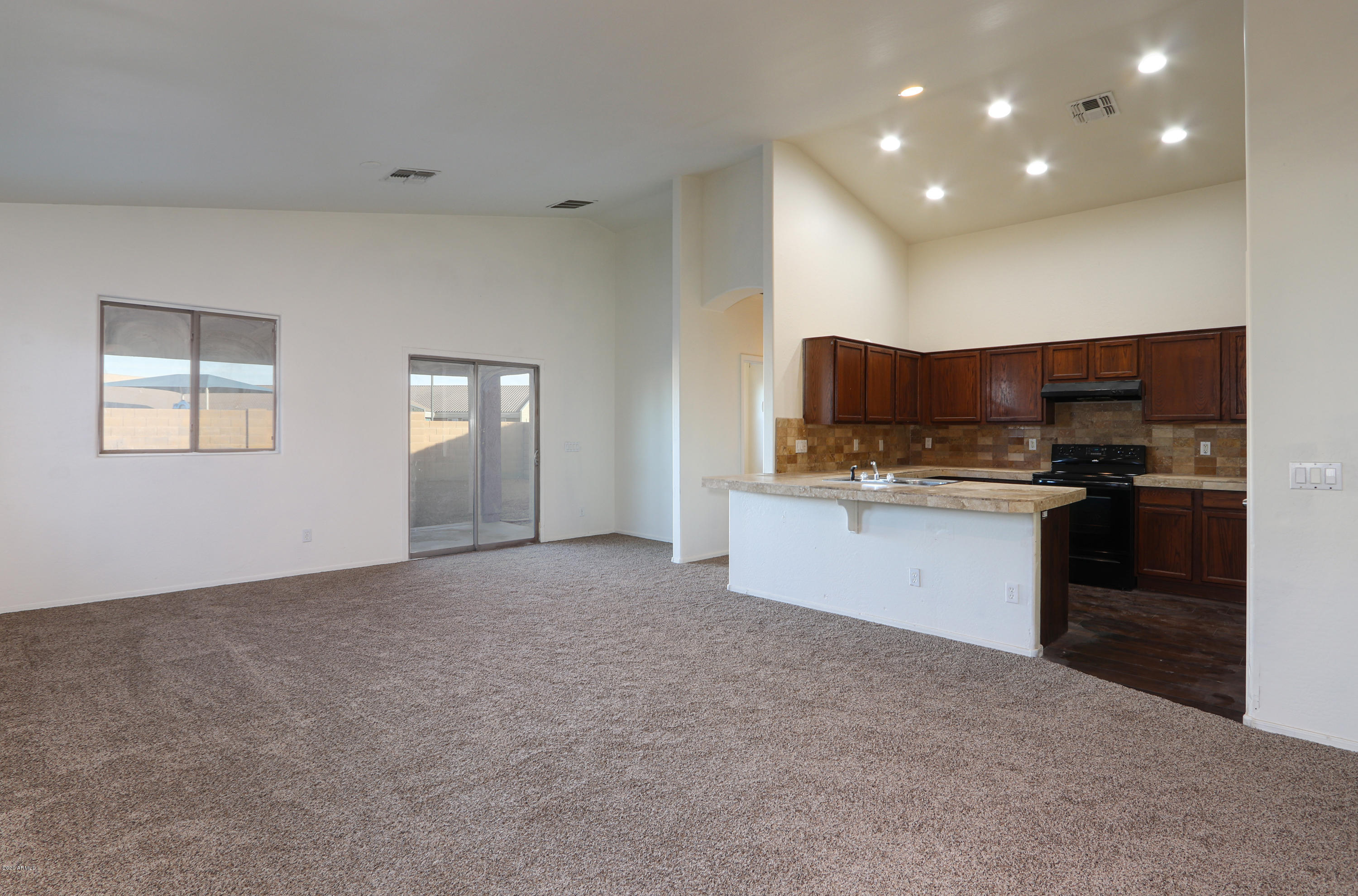 18123 North Madison Road Maricopa, AZ 85139 - Photo 13 of 60 12