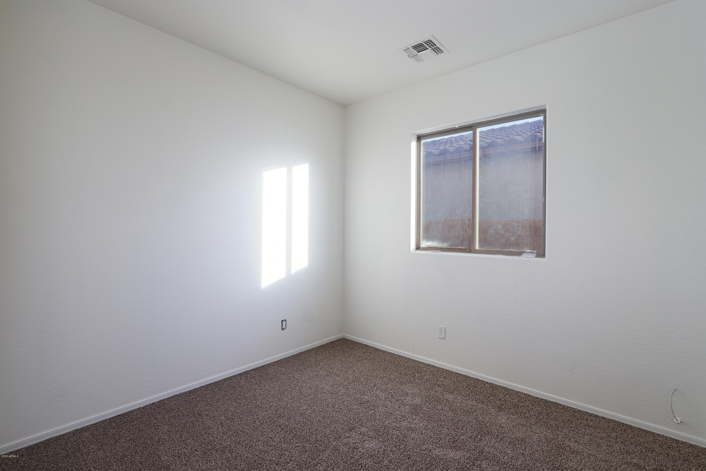 18123 North Madison Road Maricopa, AZ 85139 - Photo 8 of 60 07