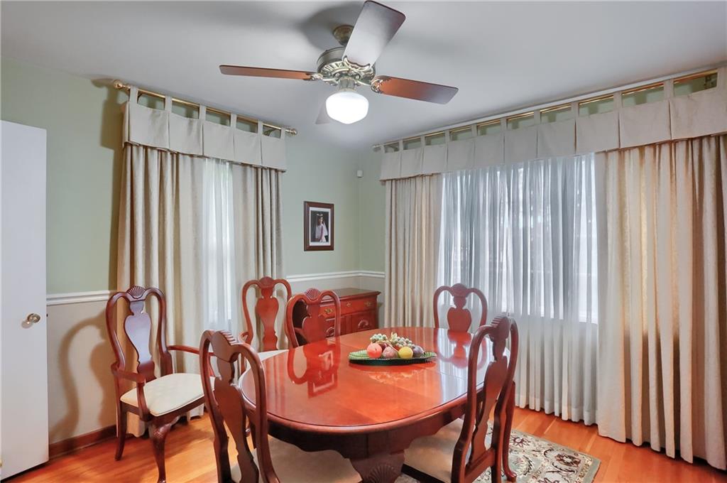 19 Marquette Road Pittsburgh, PA 15229 - Photo 12 of 38 a dining room with furniture and window