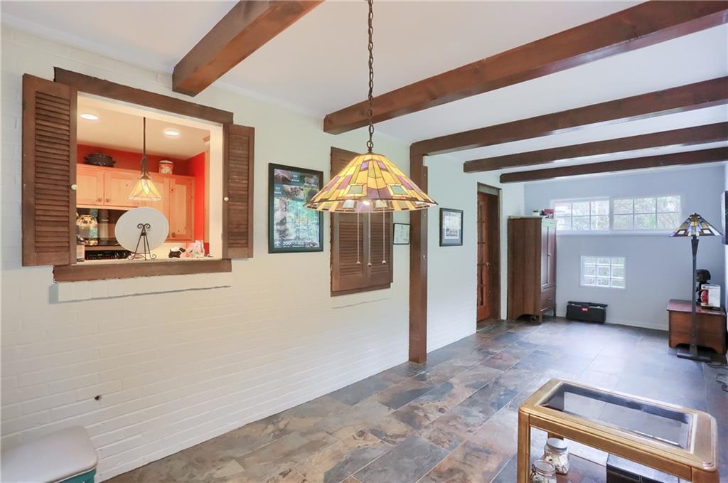 19 Marquette Road Pittsburgh, PA 15229 - Photo 24 of 38 a living room with furniture and a window
