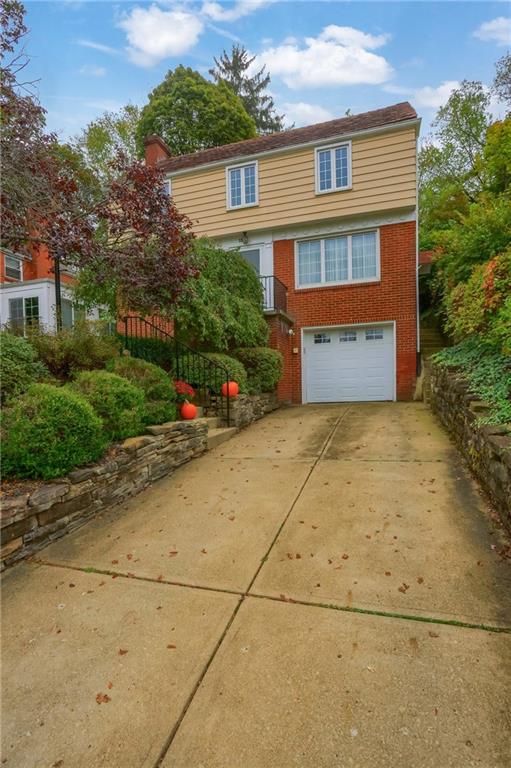19 Marquette Road Pittsburgh, PA 15229 - Photo 4 of 38 front view of a house with a yard