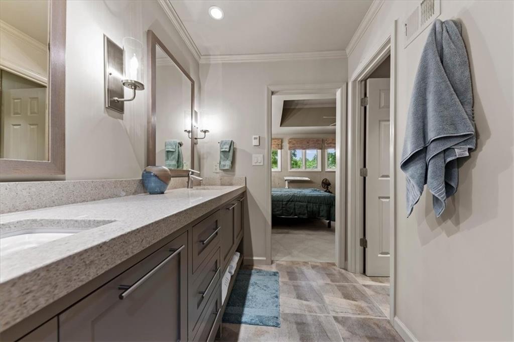 12503 Overbrook Road Leawood, KS 66209 - Photo 19 of 33