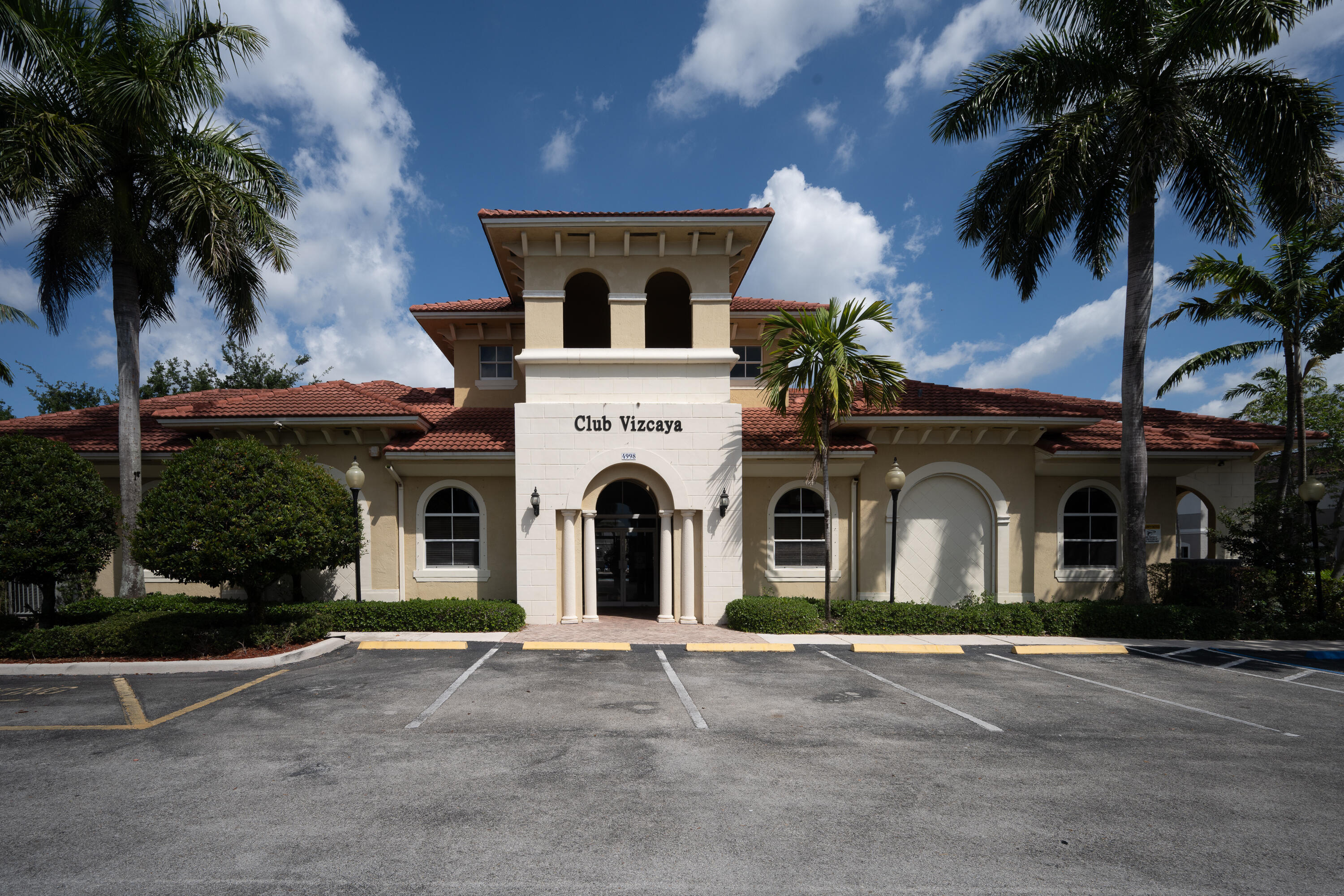 14030 Southwest 49th Street, Unit 10 Miramar, FL 33027 - Photo 13 of 29 14030 SW 49th St-31