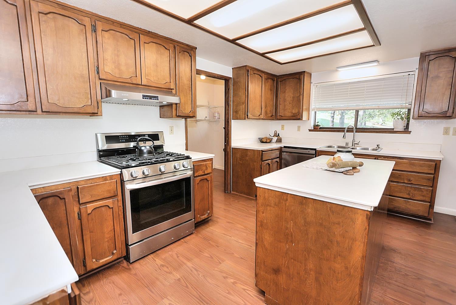 5421 Shooting Star Road Pollock Pines, CA 95726 - Photo 18 of 76