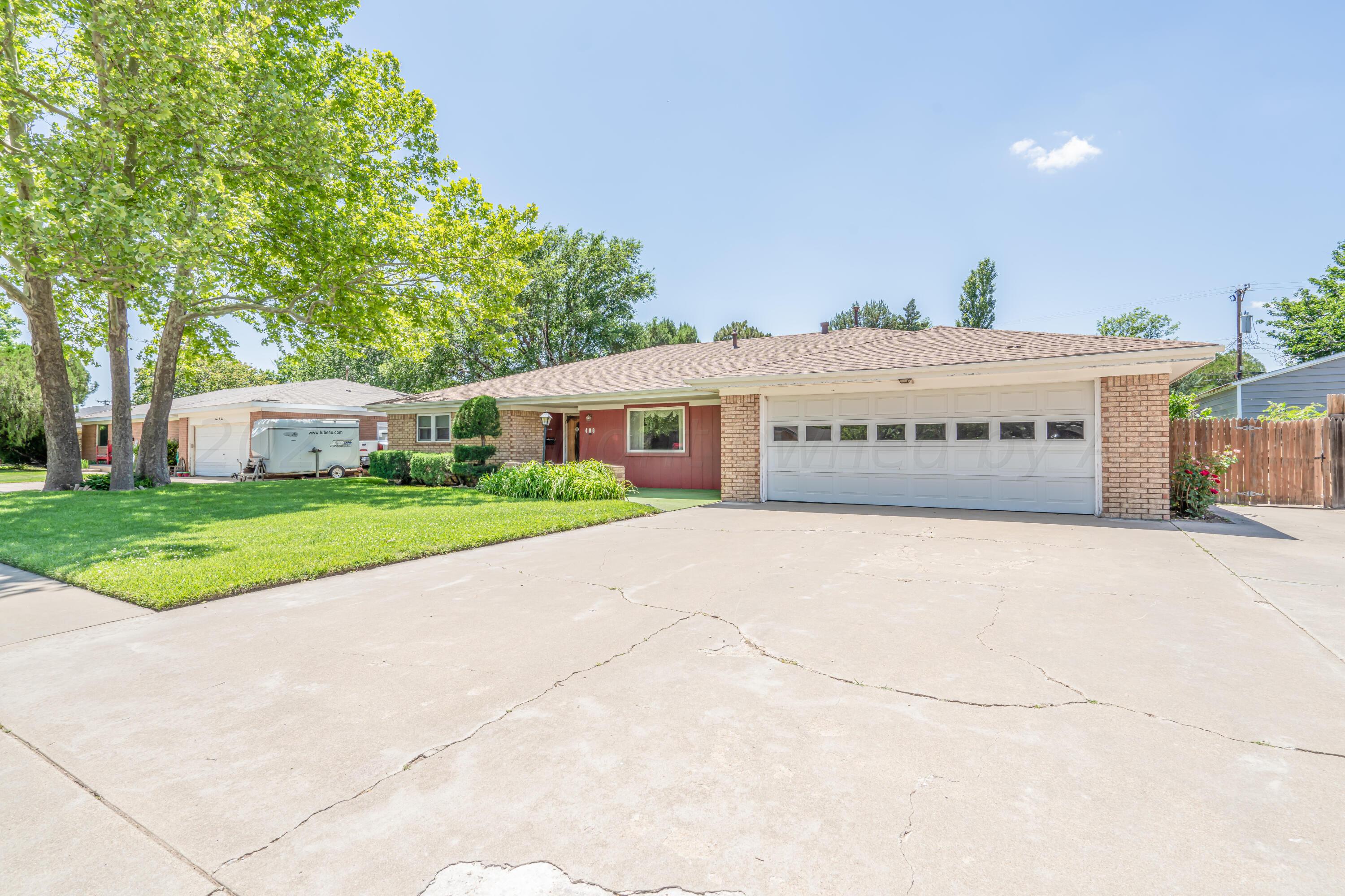 400 Phillips Drive Dumas, TX 79029 - Photo 41 of 43 400 Phillips-2 DRIVEWAY