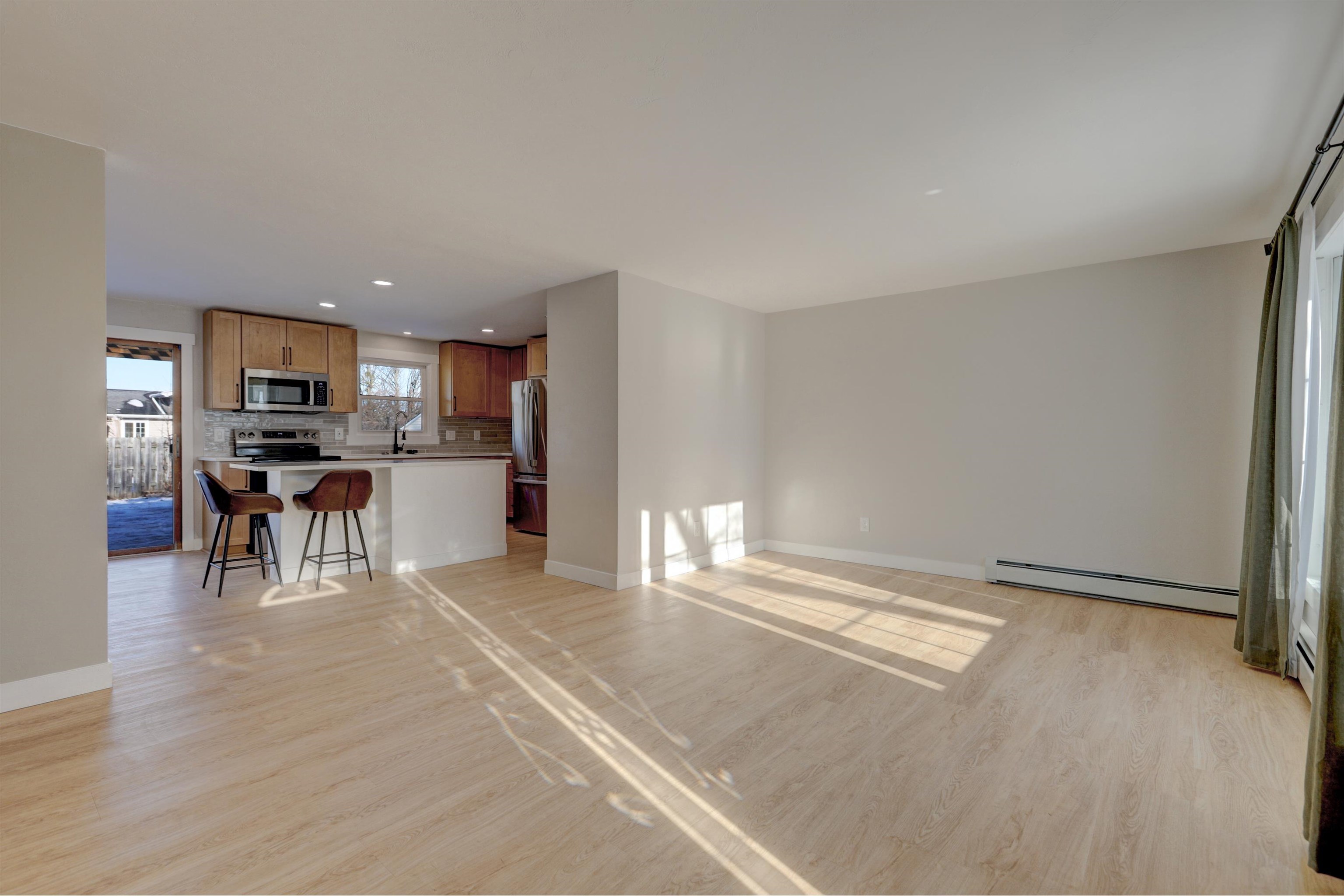 2091 Bluebill Street Green Bay, WI 54311 - Photo 4 of 33