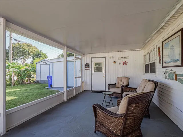 $2,000 | 1440 4th Court, Vero Beach, FL 32960