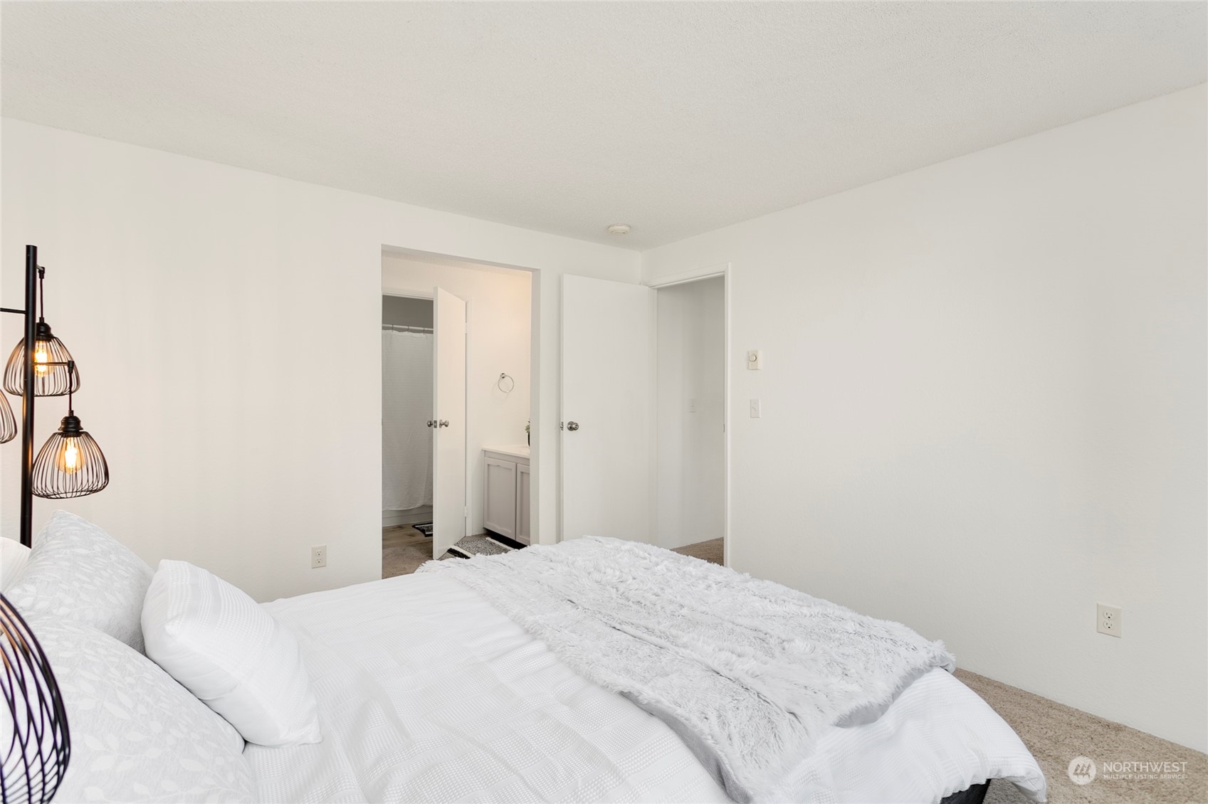 820 Cady Road, Unit J205 Everett, WA 98203 - Photo 13 of 24 Gallery Image 13