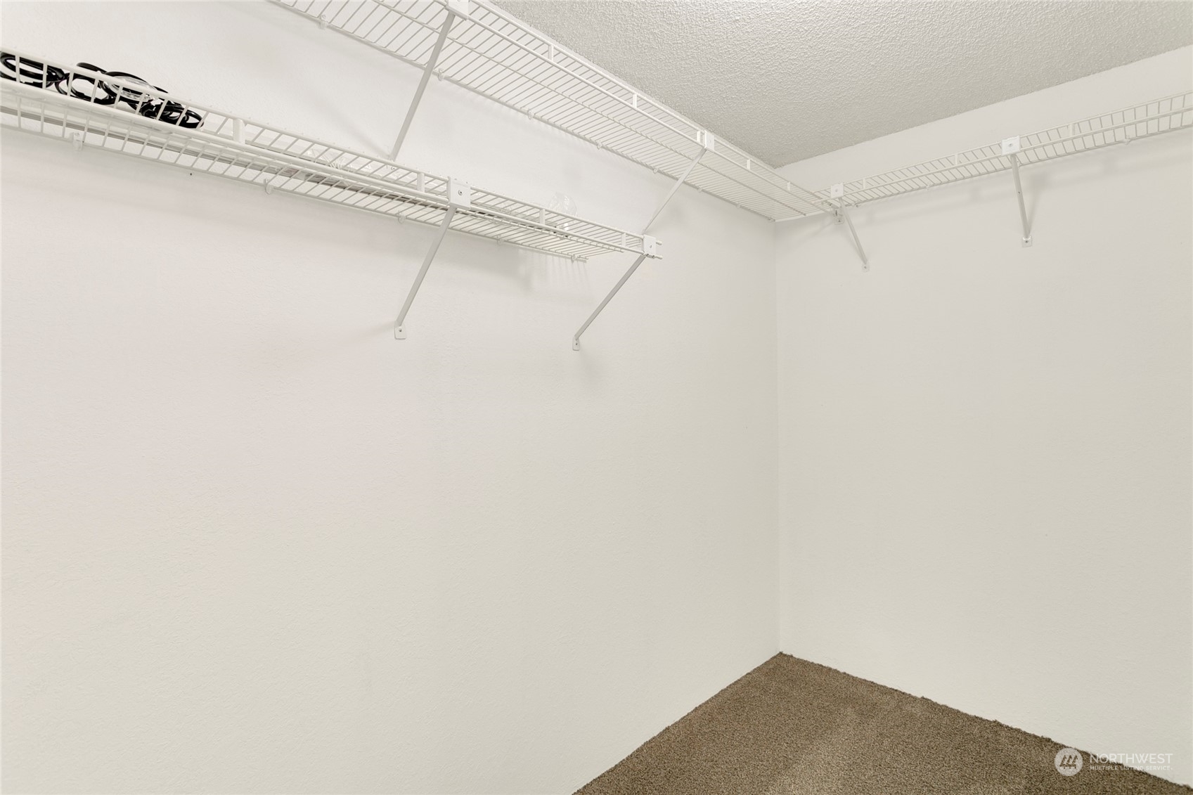 820 Cady Road, Unit J205 Everett, WA 98203 - Photo 14 of 24 Gallery Image 14