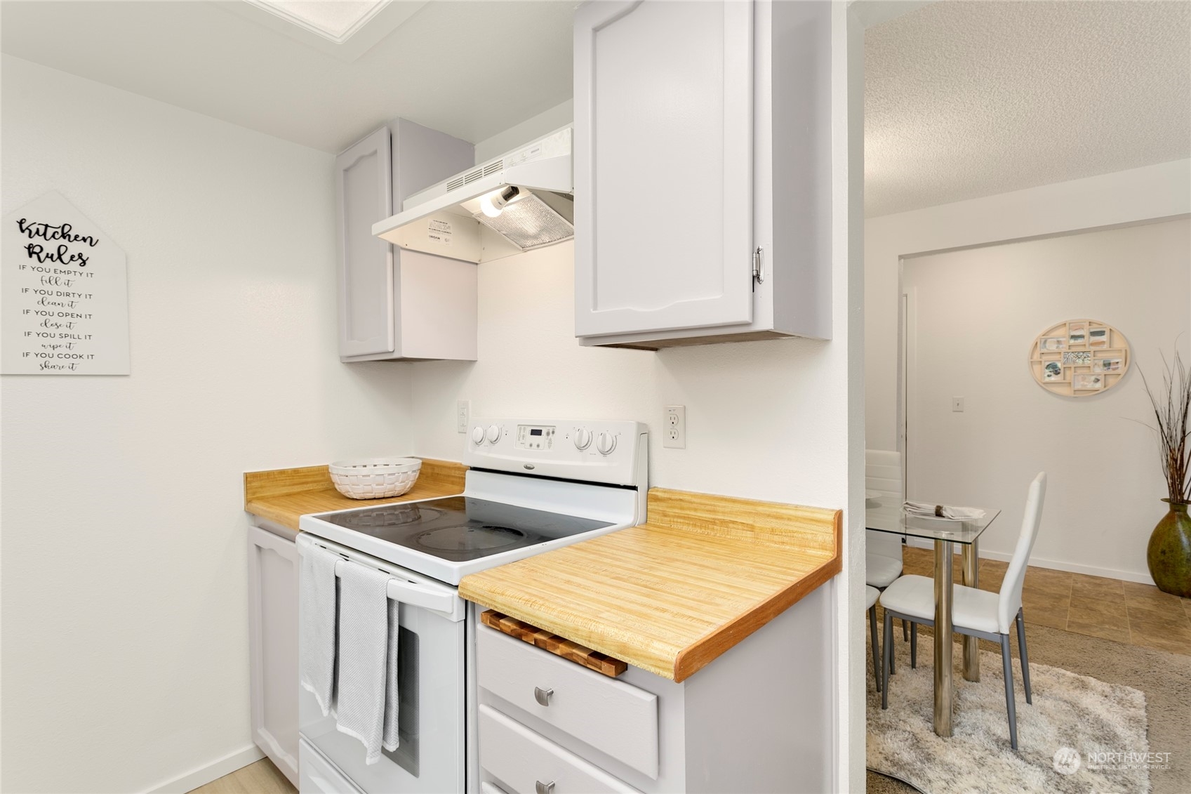 820 Cady Road, Unit J205 Everett, WA 98203 - Photo 10 of 24 Gallery Image 10