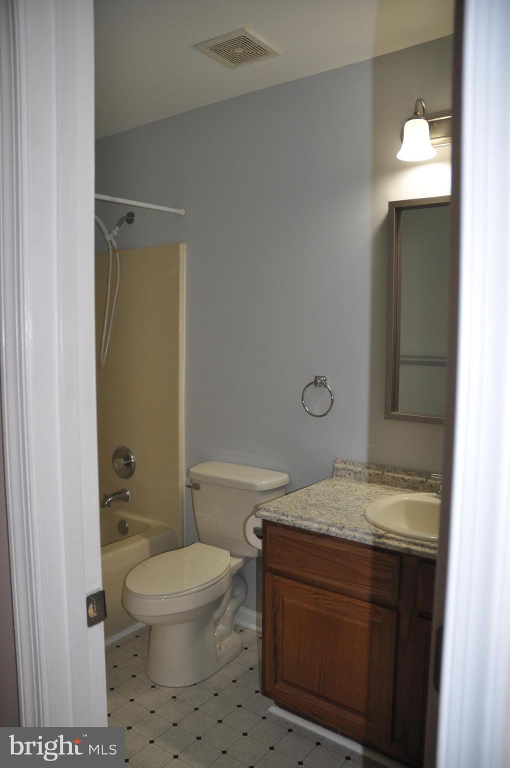240 Richards Ferry Road Fredericksburg, VA 22406 - Photo 31 of 43 HALL BATH 2