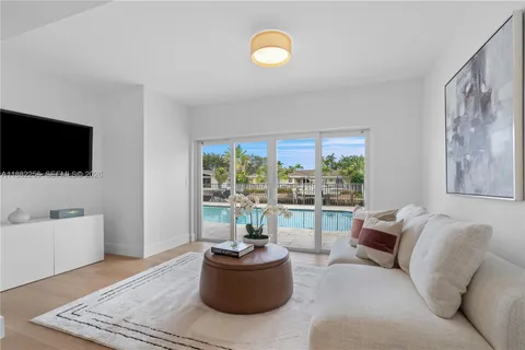 $2,740,000 | 3341 Northeast 38th Street, Fort Lauderdale, FL 33308