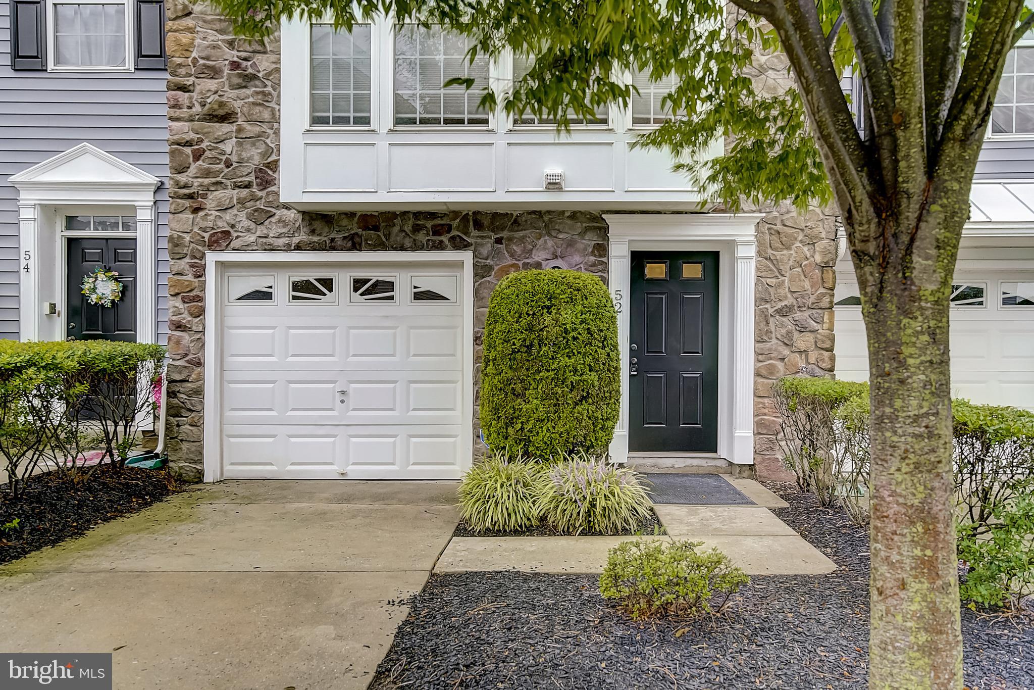 52 River Lane Delanco, NJ 08075 - Photo 2 of 32