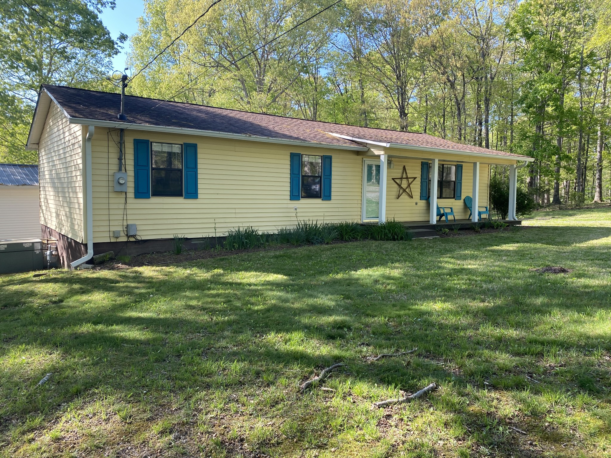 2004 Manley Loop Dickson, TN 37055 - Photo 1 of 39 Gallery Image 1