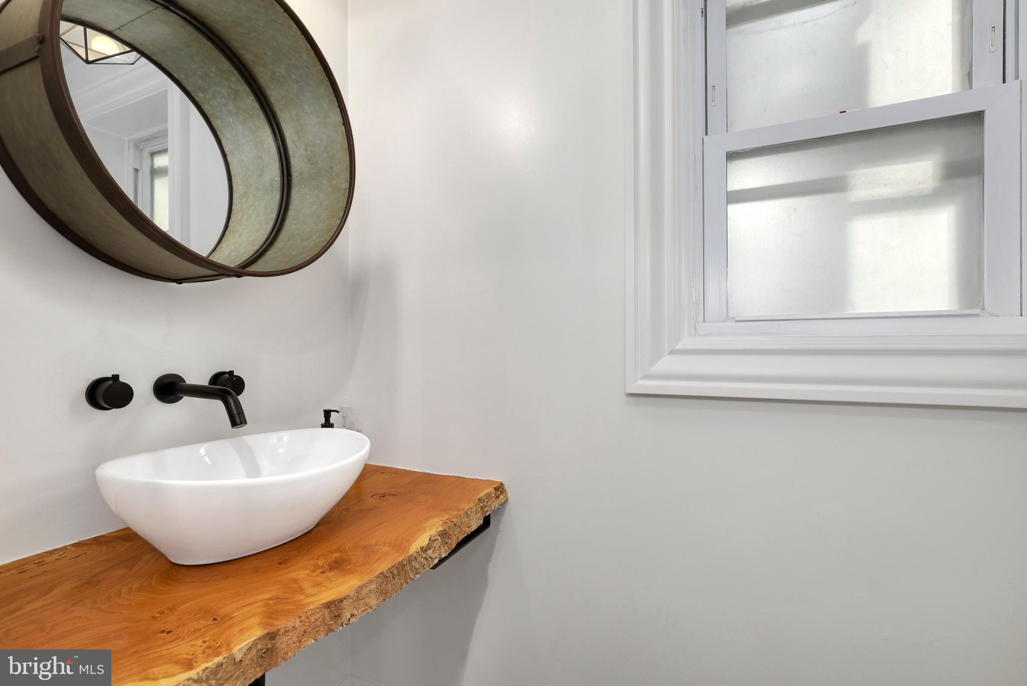 323 4th Street Southeast Washington, DC 20003 - Photo 21 of 44 Gallery Image 21