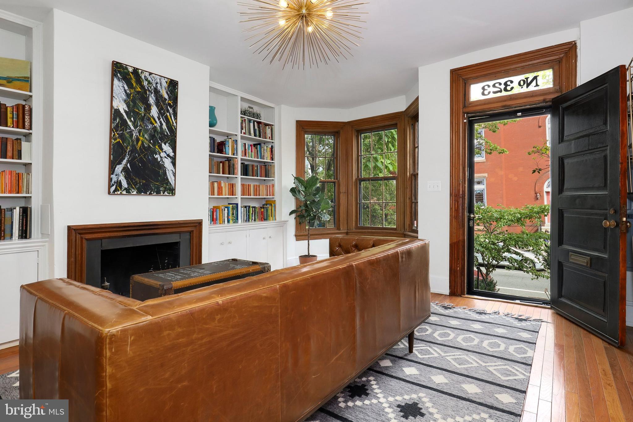 323 4th Street Southeast Washington, DC 20003 - Photo 4 of 44 Gallery Image 4