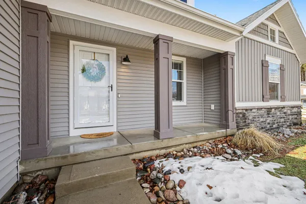 $469,900 | 1325 Remington Drive Southeast, Lowell, MI 49331