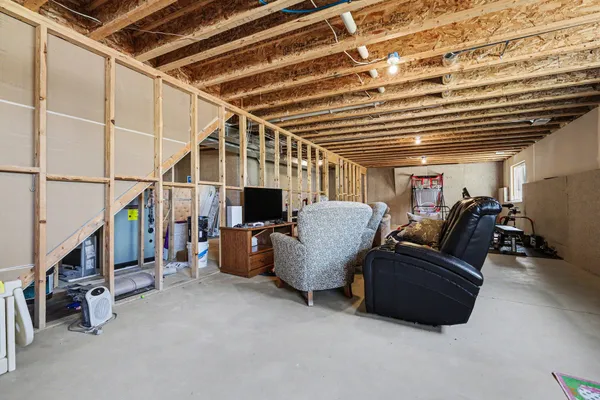 $469,900 | 1325 Remington Drive Southeast, Lowell, MI 49331