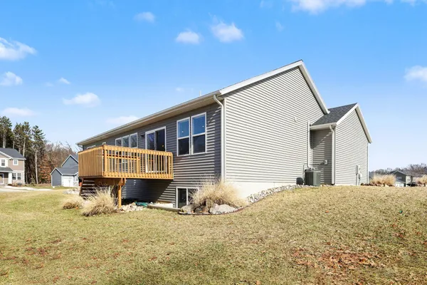 $469,900 | 1325 Remington Drive Southeast, Lowell, MI 49331