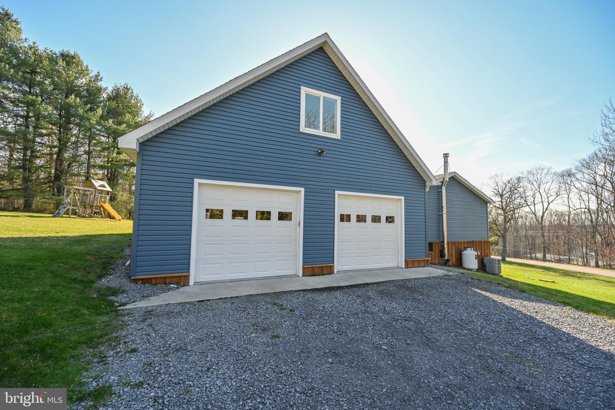 19 North Ridge Road McHenry, MD 21541 - Photo 54 of 68 Garage