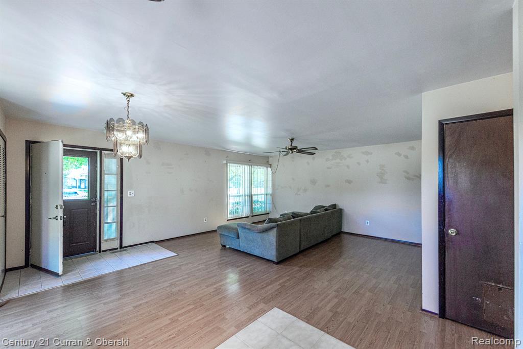 24049 Greenhill Road, Unit 109 Warren, MI 48091 - Photo 6 of 20 Gallery Image 6