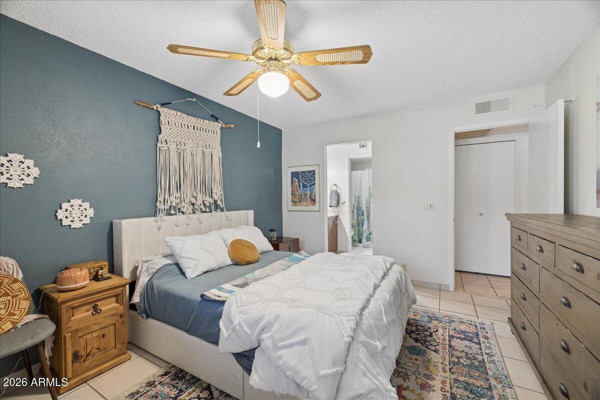 4150 East Cactus Road, Unit 120 Phoenix, AZ 85032 - Photo 19 of 42 19-Primary Bedroom