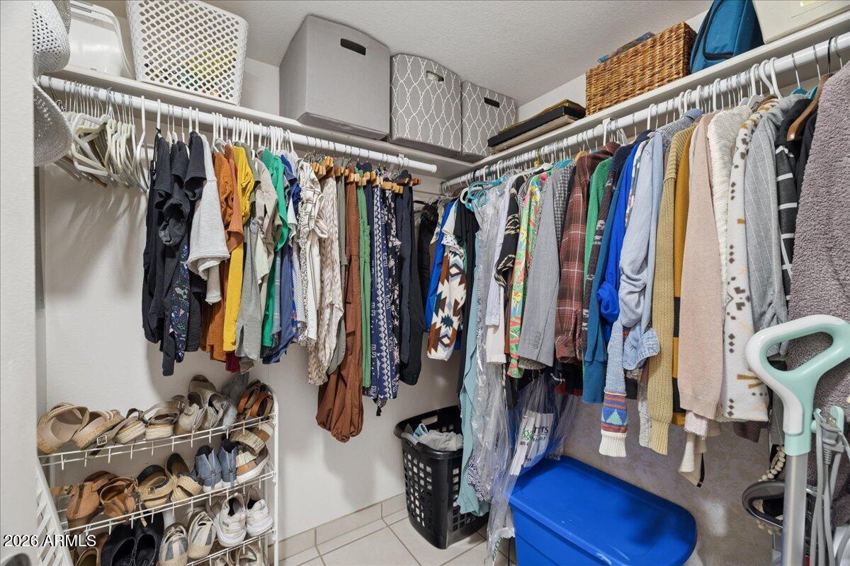 4150 East Cactus Road, Unit 120 Phoenix, AZ 85032 - Photo 22 of 42 22-Primary Walk-in Closet