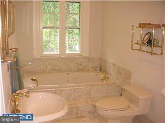 109 Woodside Road Ardmore, PA 19003 - Photo 9 of 12 Bathroom