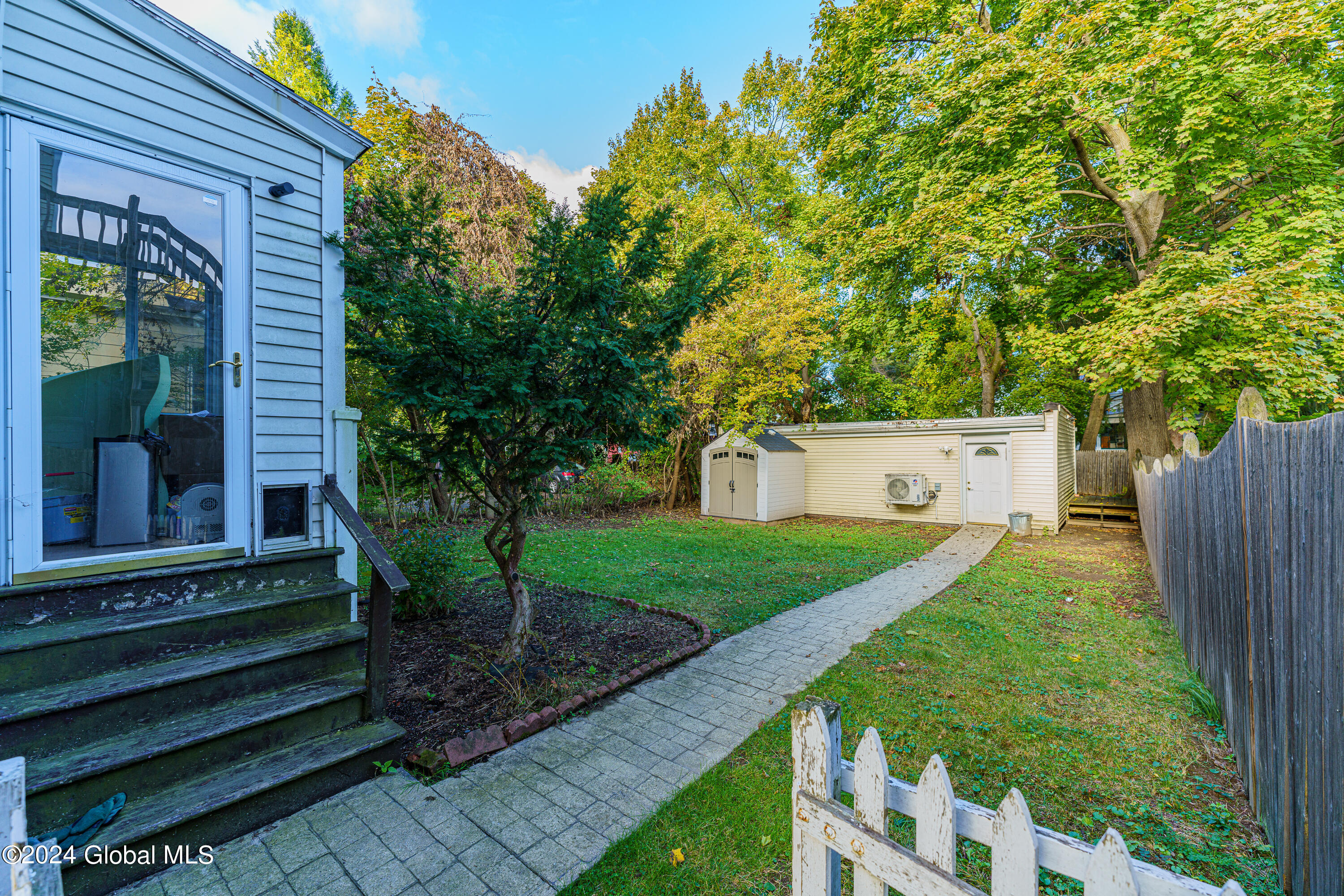 23 North Main Avenue Albany, NY 12203 - Photo 31 of 40 Yard 1