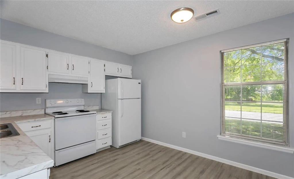 207 Barr Road Grain Valley, MO 64029 - Photo 6 of 11