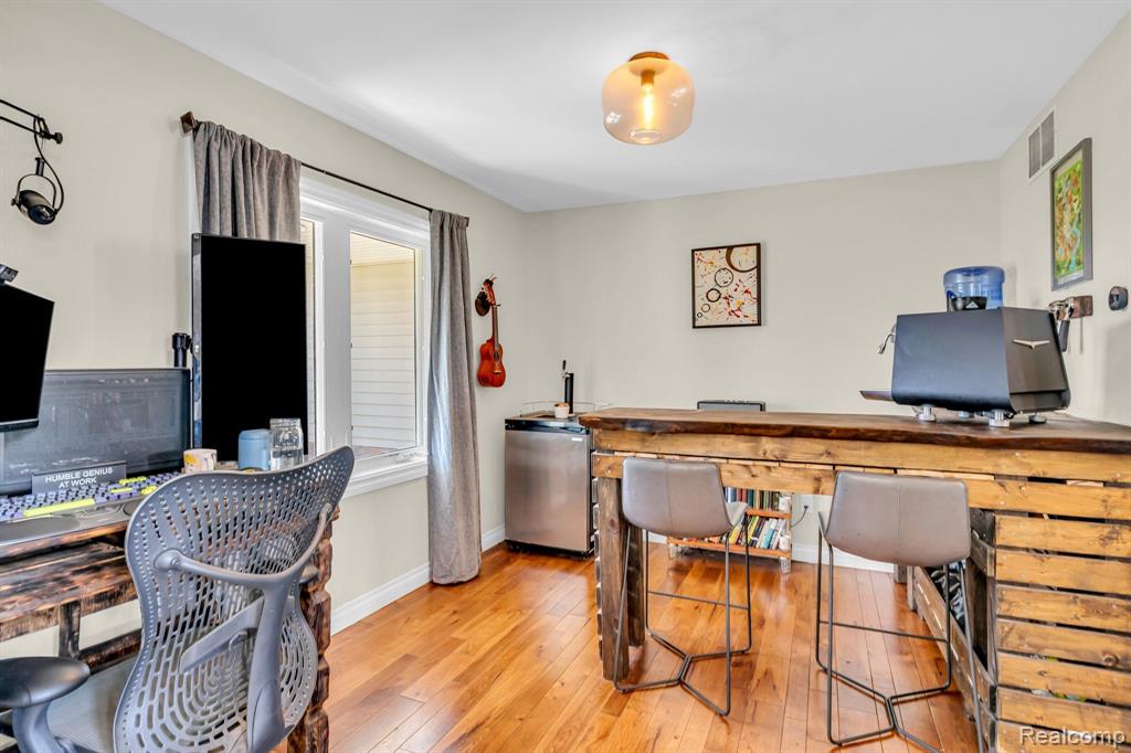 5274 Stillwater Road Bay City, MI 48706 - Photo 8 of 25 Gallery Image 8